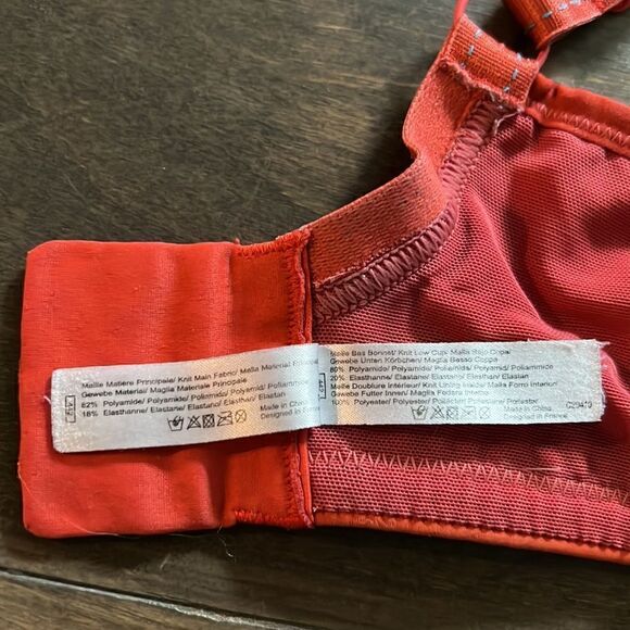 Chantelle High Impact Sports Bra Sz-42D - Picture 7 of 9